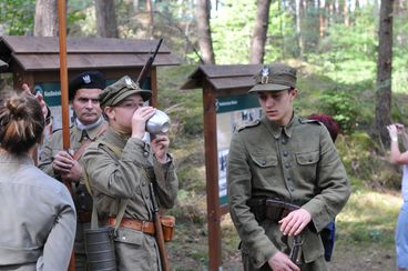 Piknik na przedwojennym poligonie Krzeczów – Więcławy zakończył realizację projektu historycznego Stowarzyszenia Historycznego Bataliony Obrony Narodowej 